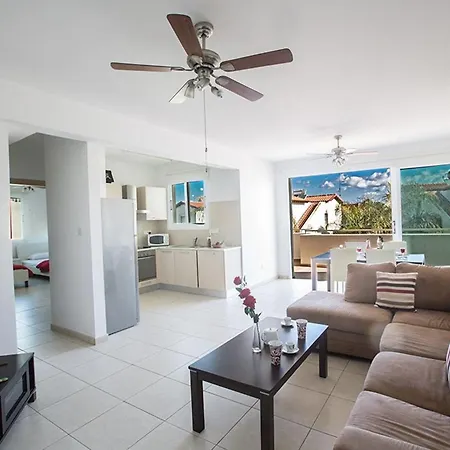 Apartment Pernera Dyo - Modern 2 Bedroom Pernera With Communal Pool *