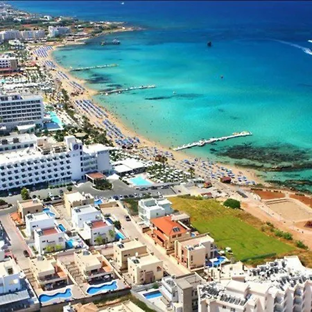 Apartman Pernera Dyo - Modern 2 Bedroom Pernera With Communal Pool - Close To Amenities *
